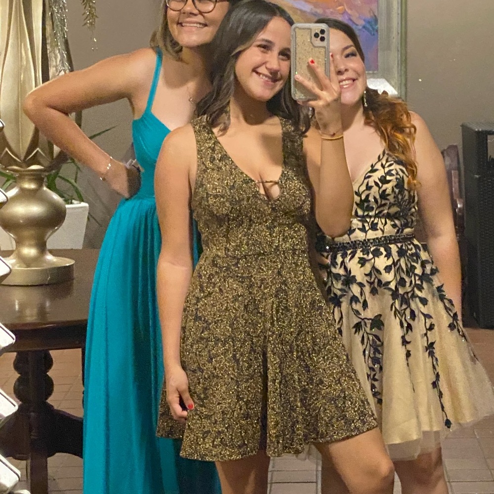 𝐆𝐨𝐥𝐝 & 𝐁𝐚𝐥𝐜𝐤🖤🌟